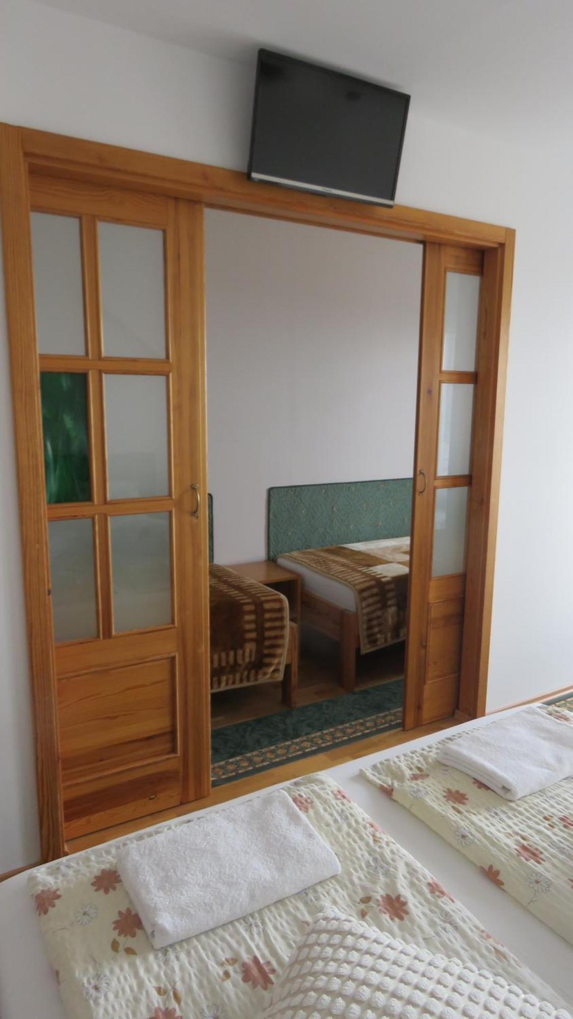Prima Porta Vendeghaz Hotel Balatonalmádi Exterior foto