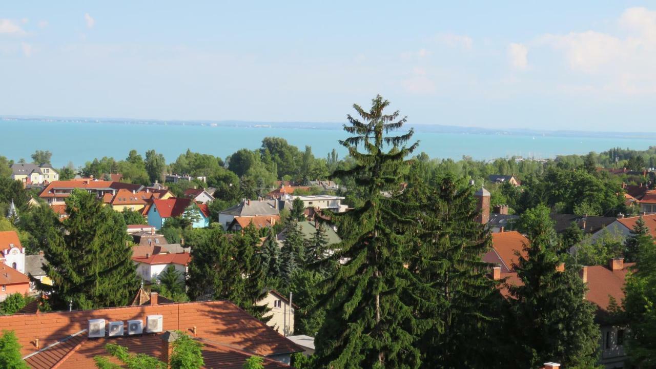 Prima Porta Vendeghaz Hotel Balatonalmádi Exterior foto